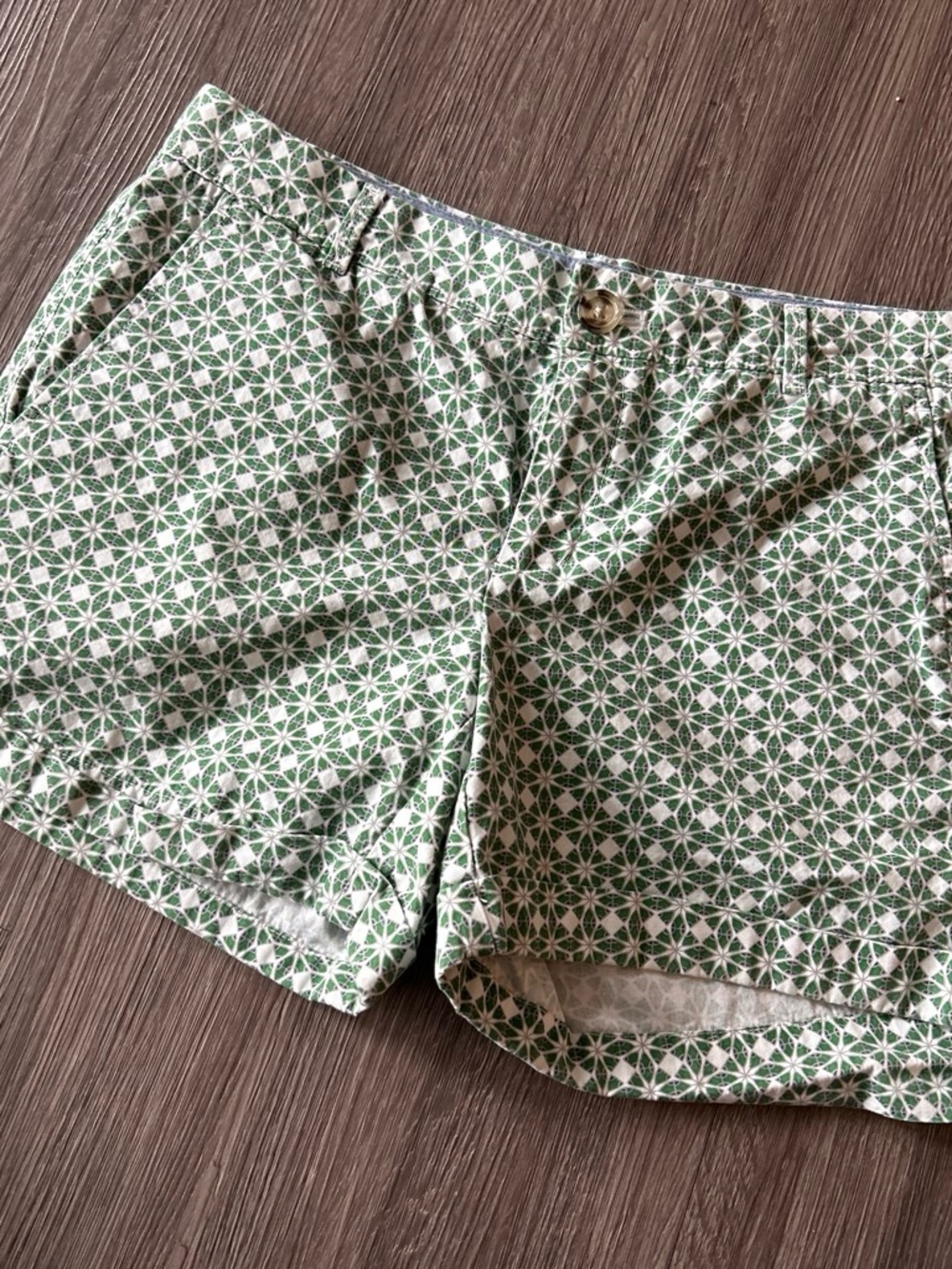 Banana Republic Green White Geometric Print Shorts